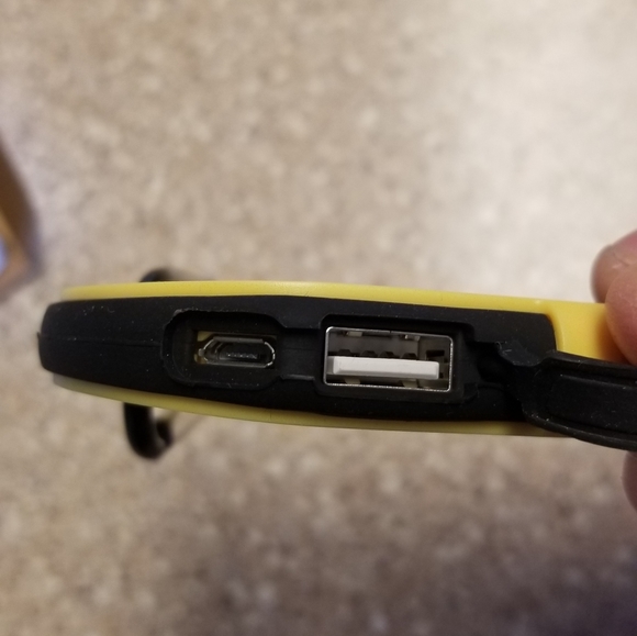 5000mAh Portable Battery - Picture 7 of 9